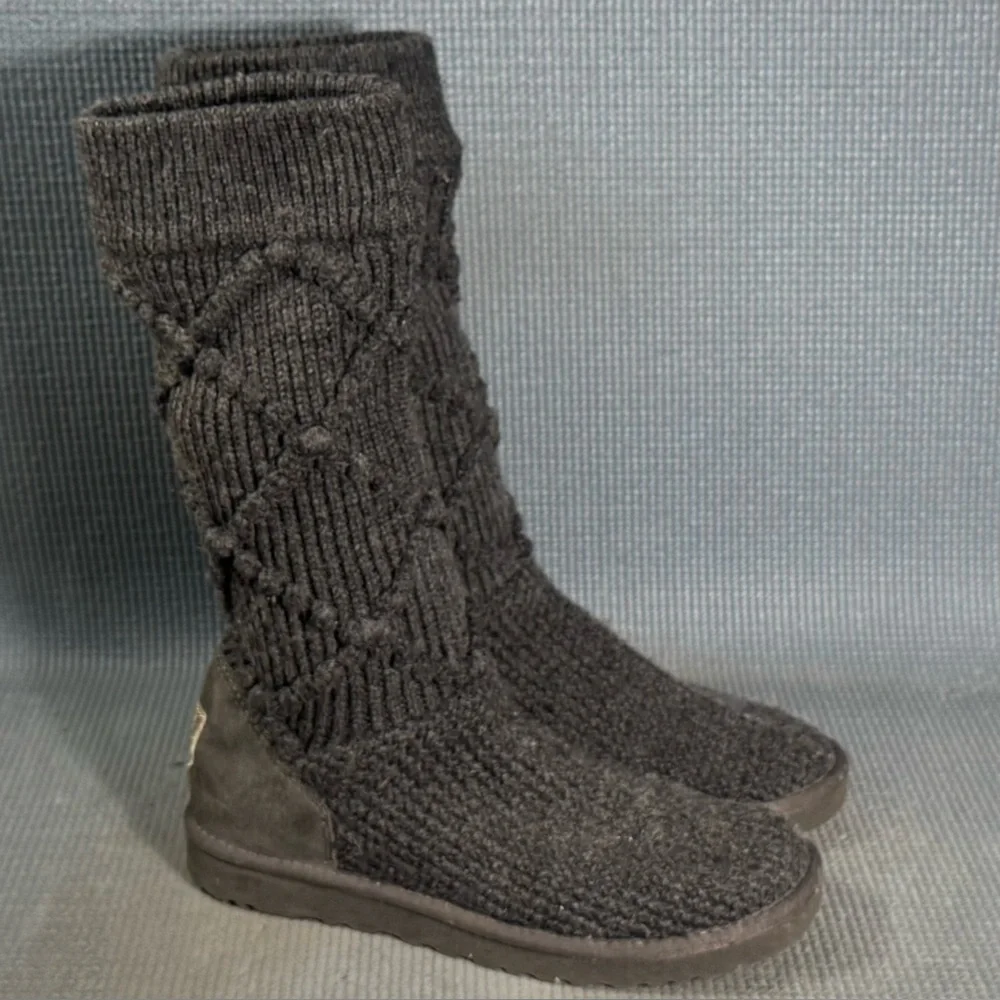 UGG Classic Argyle Knit Gray Boots Women’s Size 8 - Picture 1 of 7